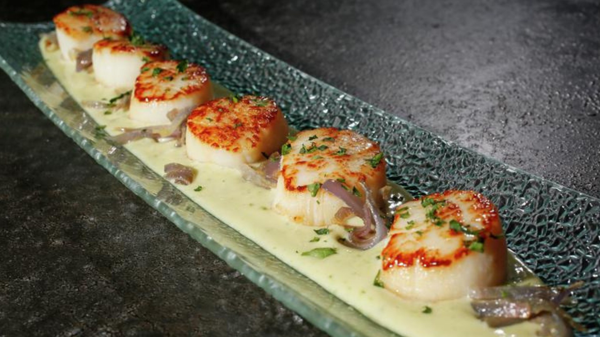 Caramelized Sea Scallops with Basil Cream Pesto &amp; Caramelized Red Onions